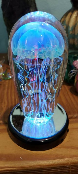 Satava Moon Jellyfish Hand Crafted Glass 5.  5 Inches Tall Signed With Light Base