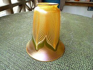 QUEZAL SIGNED GOLD AURENE PULLED FEATHER IRIDESCENT LAMP SHADE - PRISTINE 3