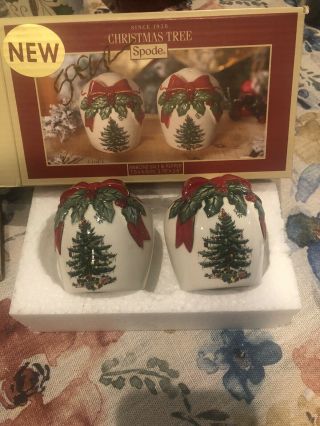 Spode Christmas Ball Salt And Pepper Shakers Red Bows
