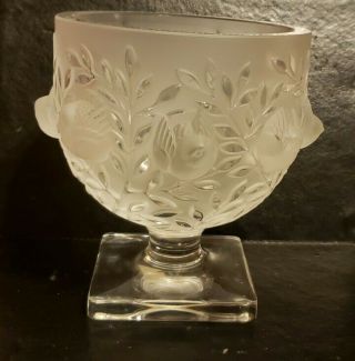 Lalique France Crystal Elizabeth Sparrow Birds Footed Pedestal Bowl Vase
