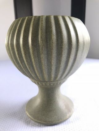 Vintage Mccoy Floraline 407 Matte Green Ribbed Pedestal Planter Vase 6.  75” Usa