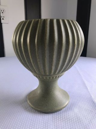Vintage McCoy Floraline 407 Matte Green Ribbed Pedestal Planter Vase 6.  75” USA 3