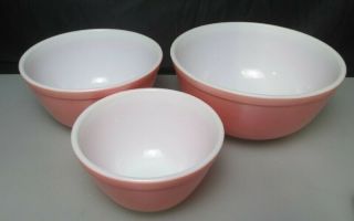 Vintage Pyrex Pink Mixing Bowls,  Set Of 3