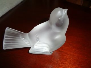 Lovely Lalique France Frosted Crystal Glass Bird Figurine Paperweight