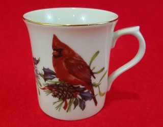 Lenox Winter Greetings Cardinals 3 5/8 " Mug Ivory Red Ribbon Gold Trim