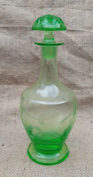 Uranium Depression Vaseline Glas Decanter Early 20th century 2