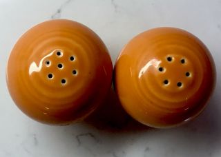 Pair Orange Fiesta Fiestaware Homer Laughlin Ball Salt & Pepper Shakers 2.  5”