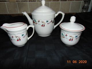 Farberware China White Christmas Tea/coffee Pot W/lid,  Creamer,  Sugar