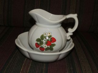 Vintage Mccoy Pottery White Strawberry Pitcher And Bowl Set Usa