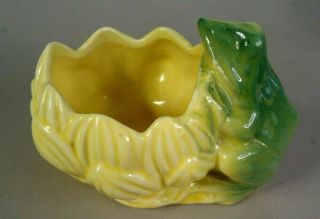 Vintage Mccoy Green Frog & Yellow Lotus Leaf Lily Pad Ceramic Planter