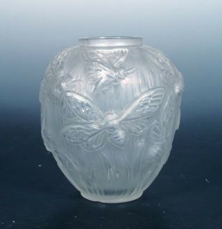 Verlys France Les Phalenes Deco Art Glass Moth Vase C.  1930 