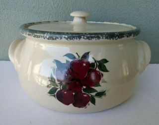 Home & Garden Party - Apple - 2001 Stoneware Pottery 2 Quart Covered Casserole