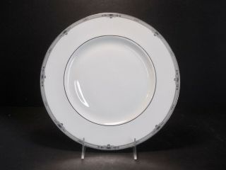 Wedgwood Bone China Amherst Platinum 10 3/4 " Dinner Plate (s) England