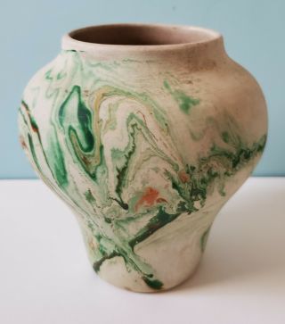Vintage Nemadji Indian Style Art Pottery Vase W/green Orange Swirls Usa 5 - 3/4 " T