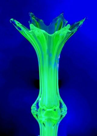 1950s Murano Art Glass Glowing Uranium Royal Majesty Multi Wing Twist Vase
