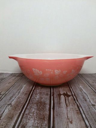Vintage Pyrex Pink Gooseberry Cinderella 4 Quart Pour Ends Mixing Bowl 444