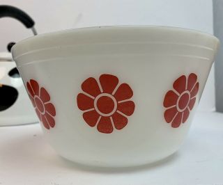 Federal Glass Bowl Milk Glass Red Daisy Daisy 8” Vintage Bowl