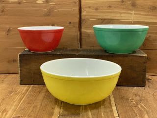 Set Of 3 Vintage Pyrex Nesting Mixing Bowls 402 403 404 Primary Colors