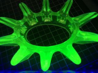 Vintage Art Deco Green Vaseline Uranium Glass Glow In The Dark Flower Frog
