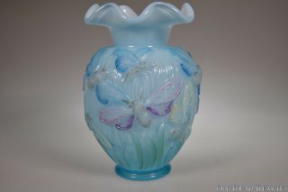 C.  2003 No.  Cv50831 Dragonfly Fenton For Qvc Blue Cased Glass Ruffled Edge Vase