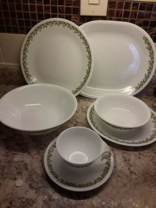 Six / 6 Piece Place Settings Of Corelle Ware In The Crazy Daisy Pattern (32 Pc)