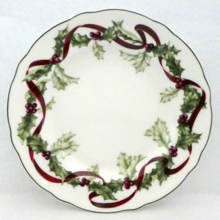 CHARTER CLUB WINTER GARLAND Holly Ribbon LUNCHEON SALAD PLATES Set of 2 9 