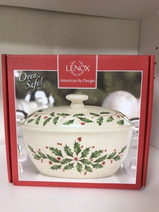 Lenox Holiday Small Covered Oven - Safe Casserole Dish