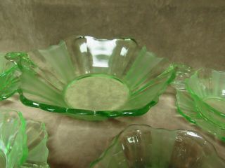 Vintage 1920 ' s Art Deco Vaseline Green Glass Dessert Bowls and Plates set 2