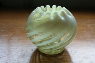 Model Flint Glass Topaz Yellow Vaseline Opalescent Swirl Rose Bowl 4.  5 "