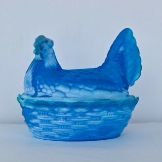 L.  G.  Wright Blue Slag Glass Hen On A Nest