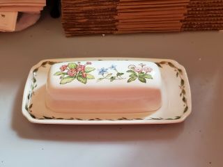Noritake Casual Garden Butter Dish W/lid