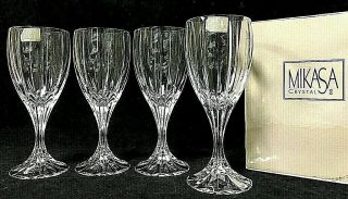 Mikasa Crystal Berkeley 4 Piece Wine Glass Set Sn108/003