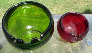 Two Fantastic Vintage Green And Red Glass Viking Orb Ashtrays 1960 