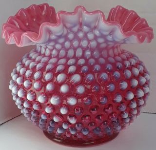 Vintage Fenton Art Glass Opalescent Cranberry Hobnail Vase Ruffle Top Pink 5 " ×6 "