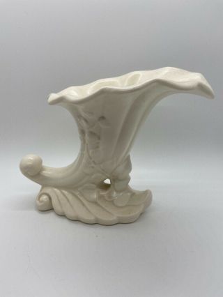 Red Wing Pottery Cream Vase With Cream Interior Number 1097