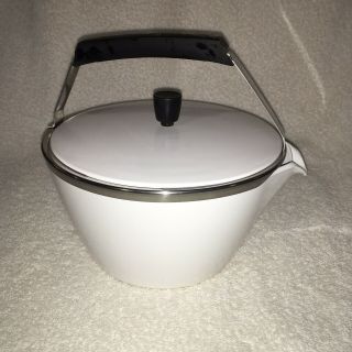 1 3/4 Qts.  Corning Ware Cookmates Tk - 2 White Kettle Mid - Century Tea Pot