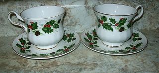 2 Royal Grafton Fine Bone China Noel Made In England Gold Trim Cups & Saucers