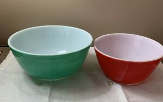 Pyrex Primary Green 403 & Red 402 Mixing Bowl
