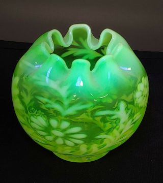 Early Fenton Art Glass Green Fern Daisy Opalescent Crimped Edge Vase Unmarked