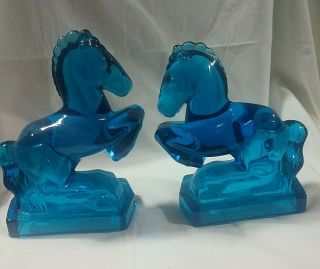 Set Of 2 Vintage Mid Century Blue Rearing Up Horse Bookends - Le Smith Glass