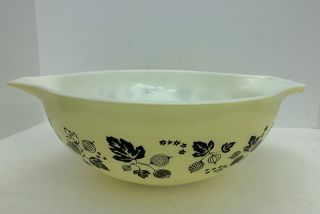 Vintage Pyrex Gooseberry Cinderella Bowls Black White Yellow set 443 & 444 3