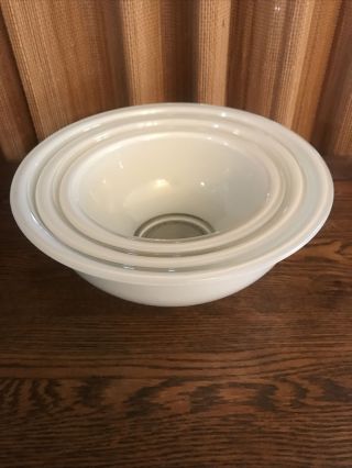 Set of 3 Vintage PYREX WHITE CLEAR BOTTOM Nesting MIXING BOWLS 322 323 325 2