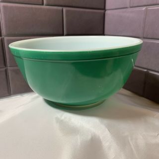 Vintage Pyrex 403 Mixing Nesting Bowl 2 1/2 Qt Green