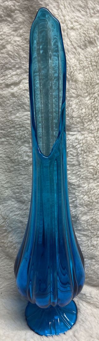Gorgeous Vintage L.  E.  Smith Blue Stretch Swung Glass Vase 18 1/2”