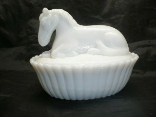 Vintage Westmoreland White Milk Glass Horse On Nest Covered Candy Dish / Box