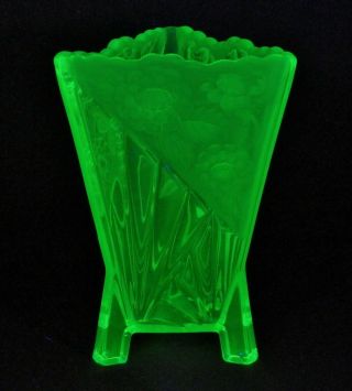 Sowerby Art Deco Green Uranium Glass Triangular Daisy Vase - 7.  5 " Tall