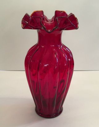 Fenton Ruby Red Art Glass Vase Ribbed Spiral Pattern Ruffled Golden Edge 10.  75 "
