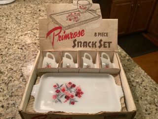 Vintage Anchor Hocking 8 Piece Primrose Snack Set With Box