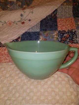 Vintage Fire King Green Jadeite Mixing Batter Bowl With Pour Spout