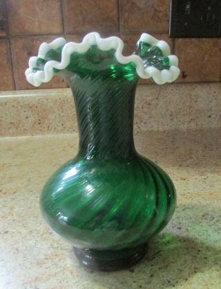 Vintage Fenton Emerald Green Spiral Optic Snow Crest Vase - 7 - 1/4 " -